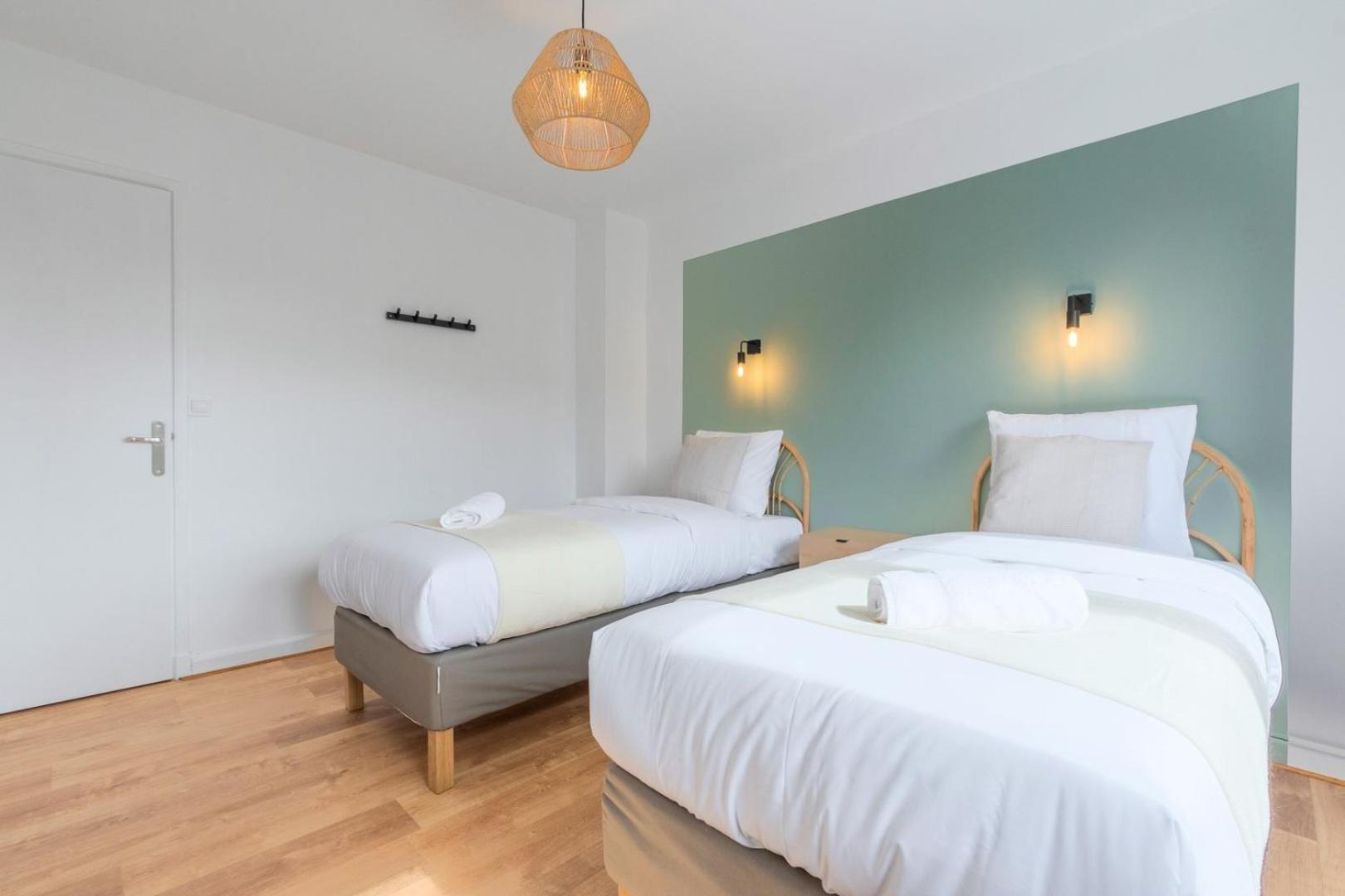 Functional 2 Bedroom Apartment ลีลล์ ภายนอก รูปภาพ