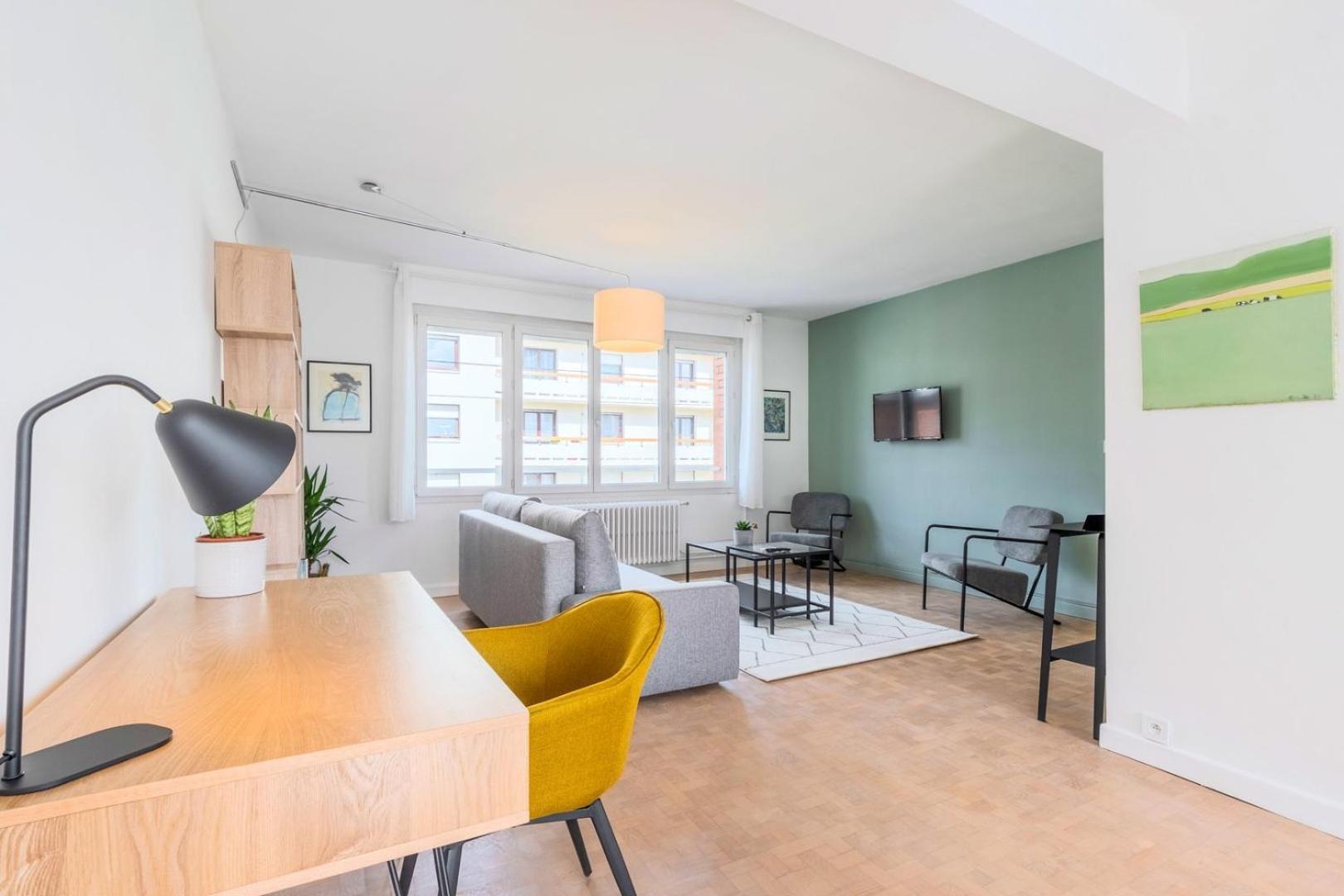 Functional 2 Bedroom Apartment ลีลล์ ภายนอก รูปภาพ